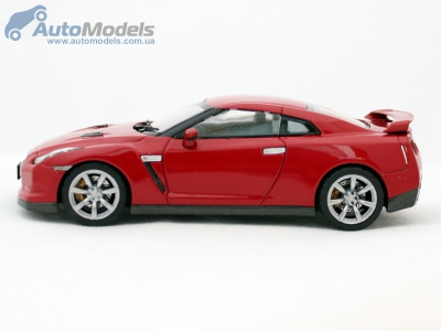 nissan-gt-r-2007-ebbro